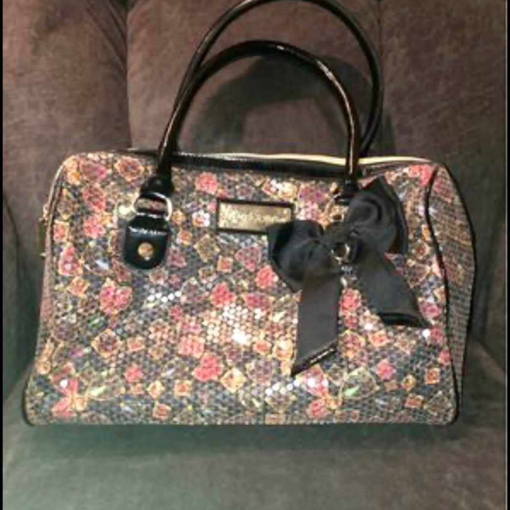 Betsey Johnson large purse. Beautiful colors ❤️
